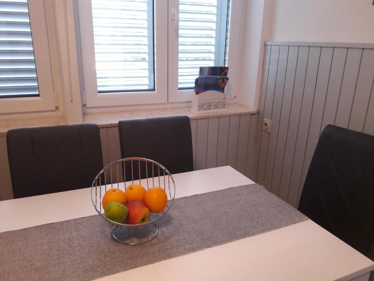 Apartman-Maja-Krk คิร์ก ภายนอก รูปภาพ
